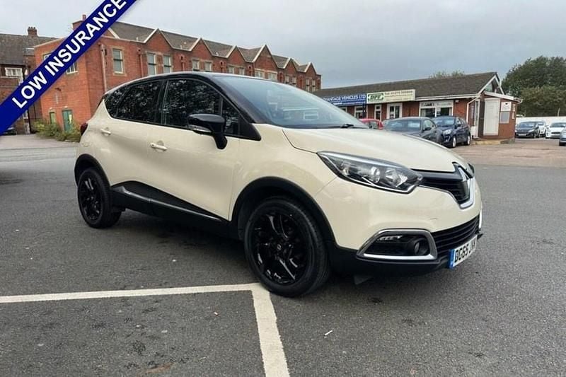Cream/black Used 2015 Renault Captur Dynamique SUV | £4,995 (Fair price) - Image 1/1