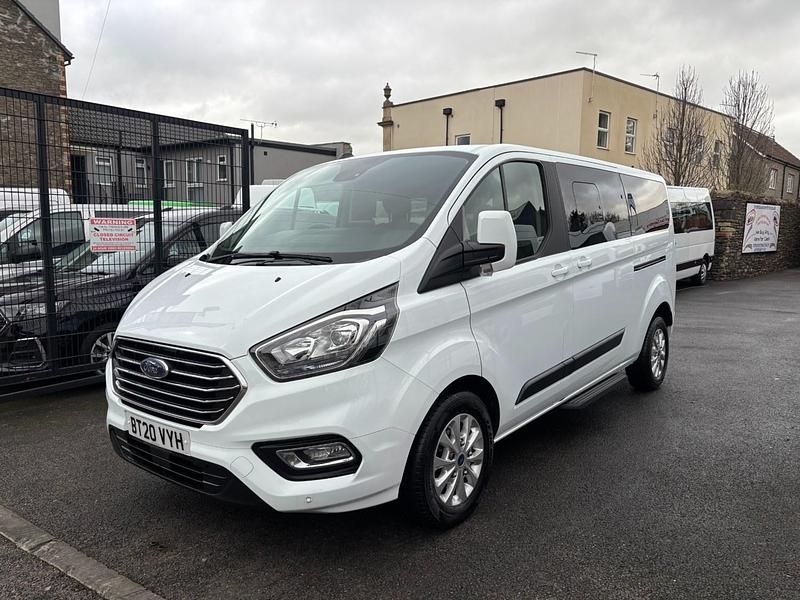 Used Ford Tourneo Custom Zetec 130 HP (95 kW) 2020 White Van