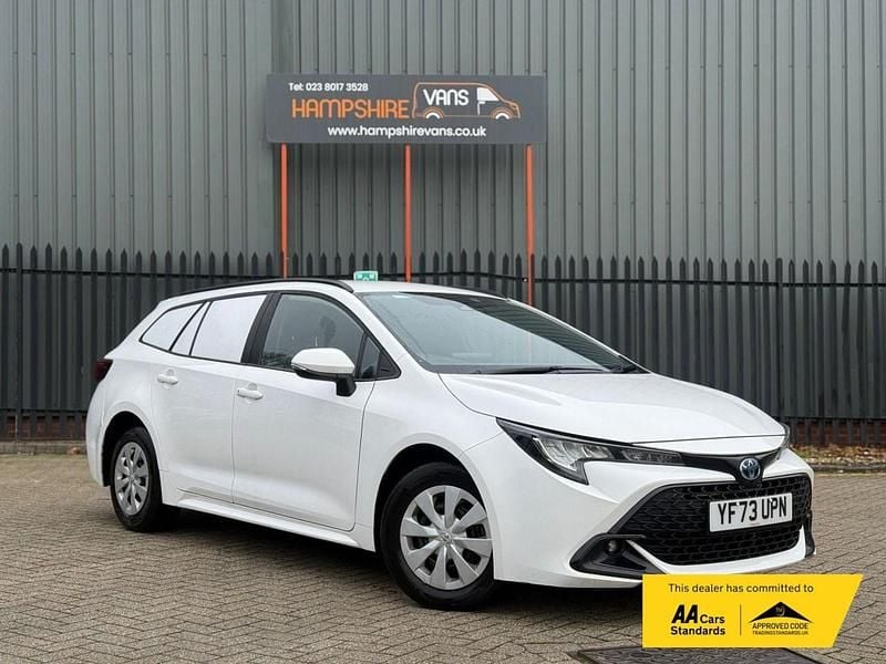 White Used 2023 Toyota Corolla | £15,973 (Good price) - Image 1/4