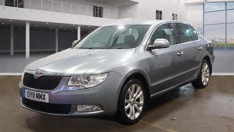 Grey Used 2011 Skoda Superb SE Hatchback | £6,499 (Expensive) - Image 1/4
