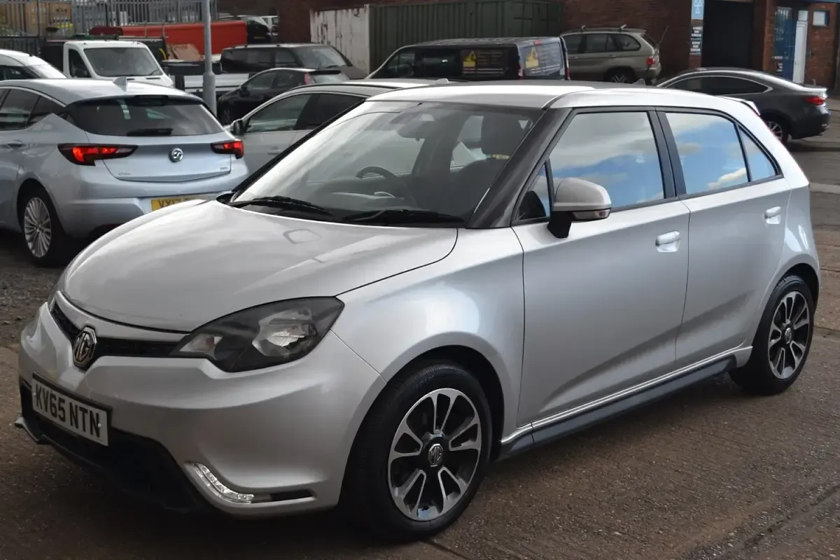 Used MG MG3 106 HP (77 kW) 2015 Silver Hatchback
