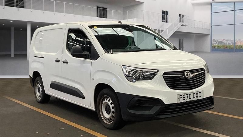 Used Vauxhall Combo Edition 100 HP (73 kW) 2021 White MPV