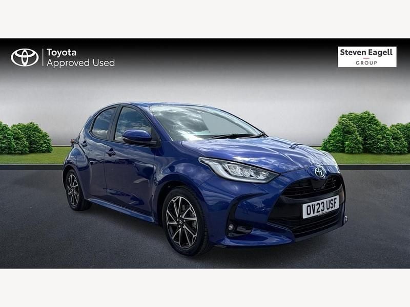 Blue Used 2023 Toyota Yaris Hybrid Design Hatchback | £17,821 (Fair price) - Image 1/3