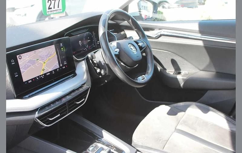 Begagnad Skoda Octavia SE L 150 HK (110 kW) 2023 Vit Halvkombi
