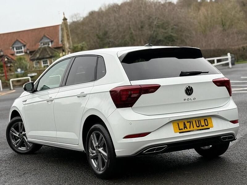 Used VW Polo R-line 95 HP (69 kW) 2022 White Hatchback