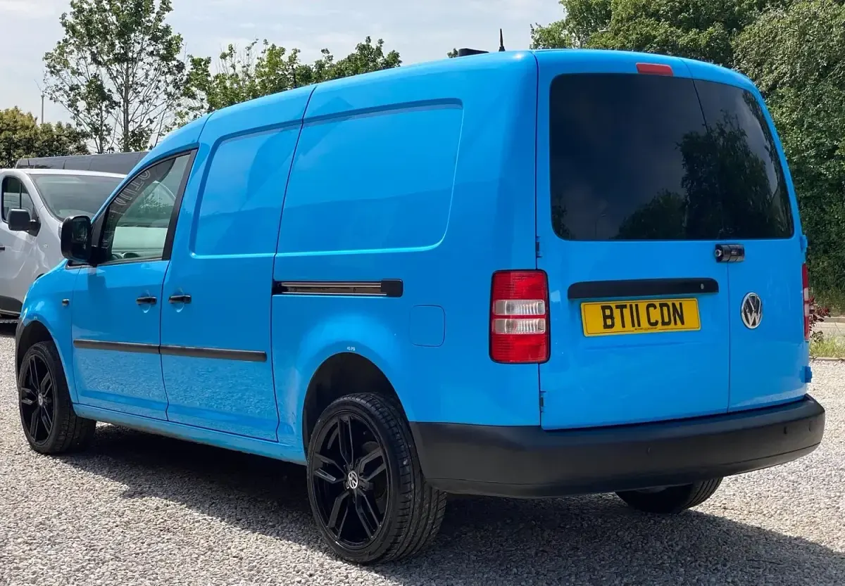 Used VW Caddy 102 HP (75 kW) 2011 Blue MPV