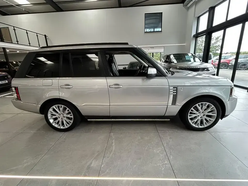 Used Land Rover Range Rover 308 HP (226 kW) 2012 Silver SUV