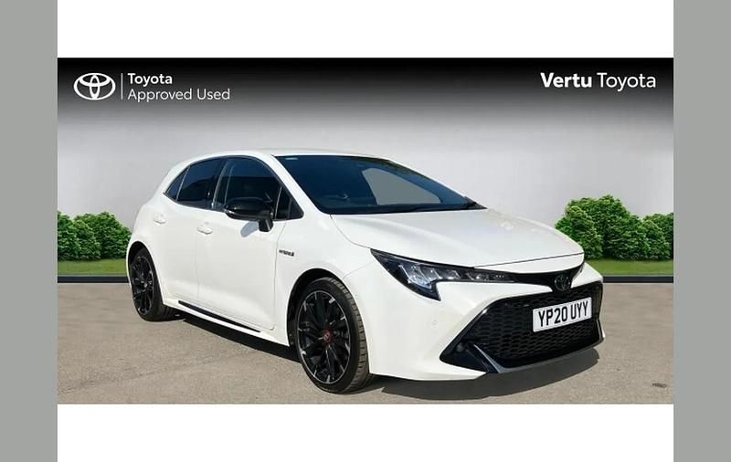 Used Toyota Corolla Sport 184 HP (135 kW) 2020 White Hatchback