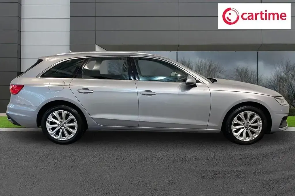 Używany Audi A4 Comfort 136 KM (100 kW) 2020 Srebrny Kombi