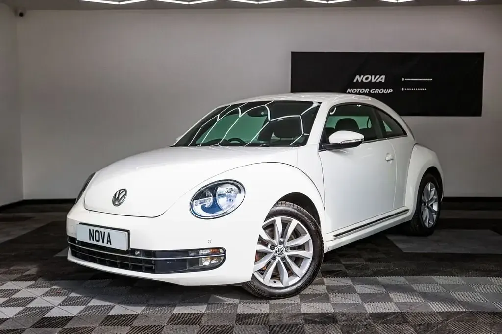 Usado VW Beetle Design 160 HP (117 kW) 2012 Branco Citadino