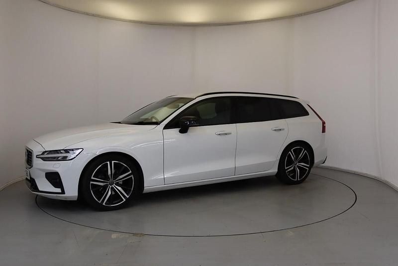 Used Volvo V60 R-Design Pro 148 HP (108 kW) 2019 White Estate