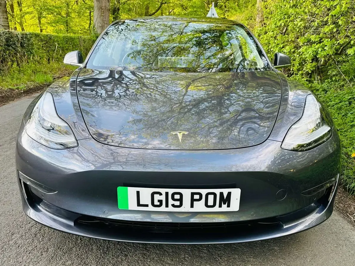 Begagnad Tesla Model 3 Performance 461 kW (627 HK) 2019 Grå Sedan