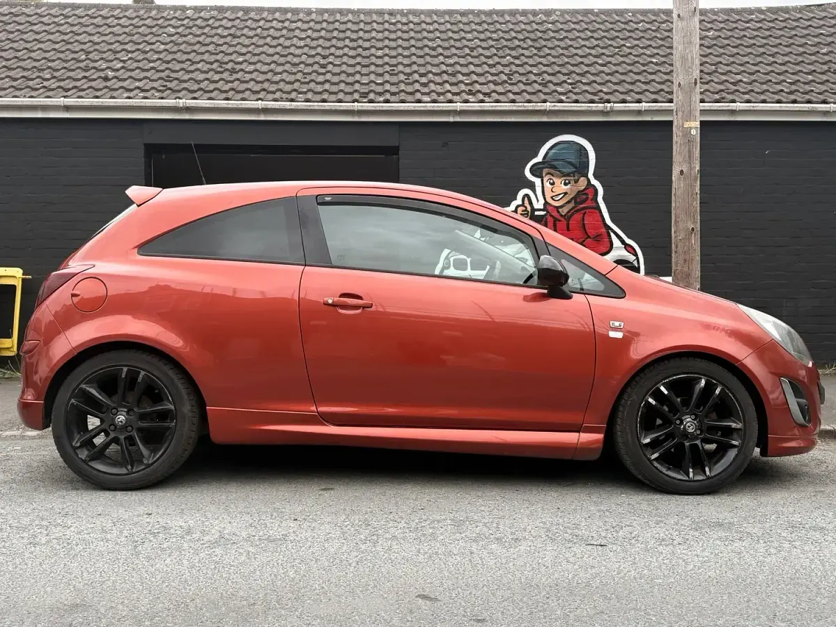 Used Vauxhall Corsa Edition 84 HP (61 kW) 2013 Orange Hatchback