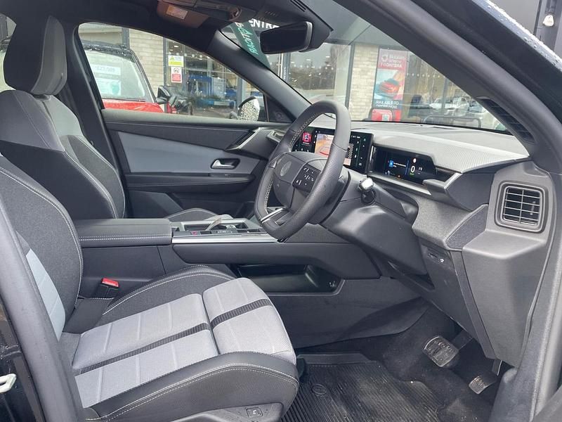 Used Vauxhall Grandland 154 kW (210 HP) 2024 Black SUV