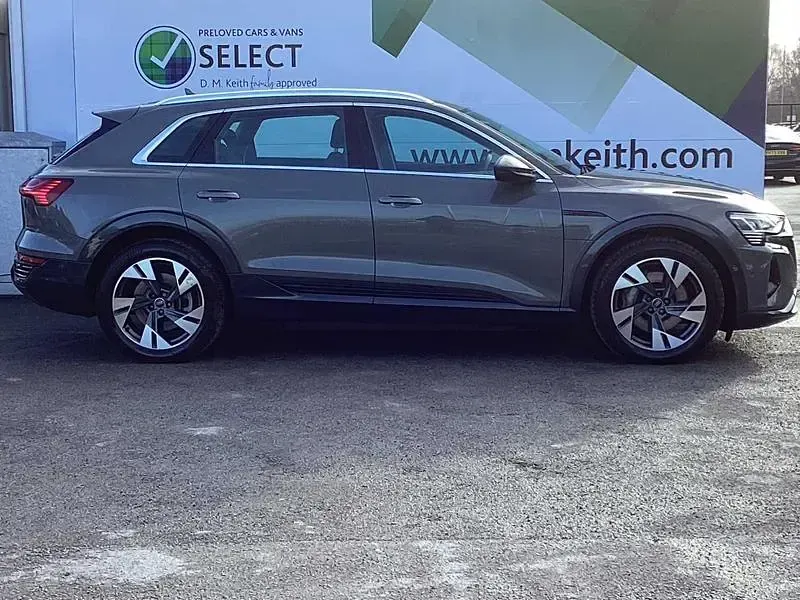 Used Audi Q8 e-tron Sport 250 kW (340 HP) 2024 Suzuka grey metallic SUV