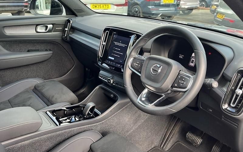 Used Volvo XC40 Ultimate 197 HP (144 kW) 2023 SUV