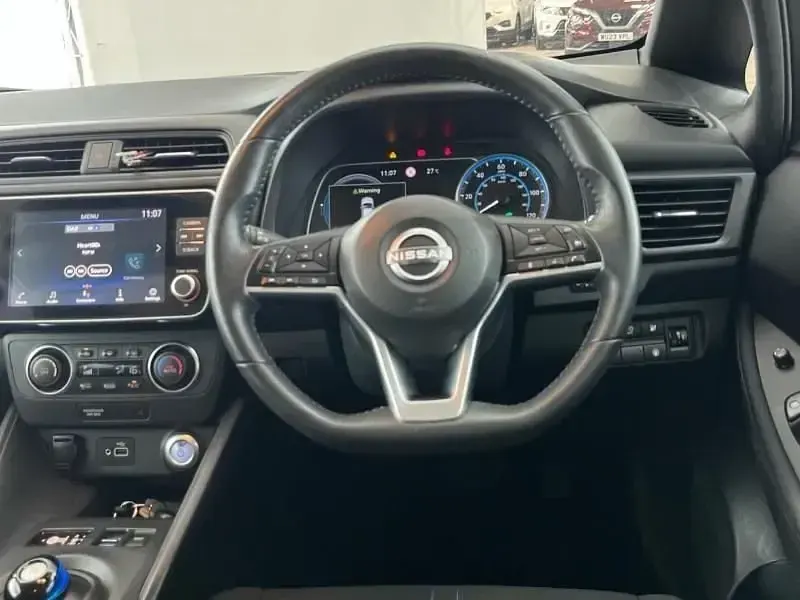 Used Nissan Leaf Acenta 110 kW (150 HP) 2023 Red Hatchback