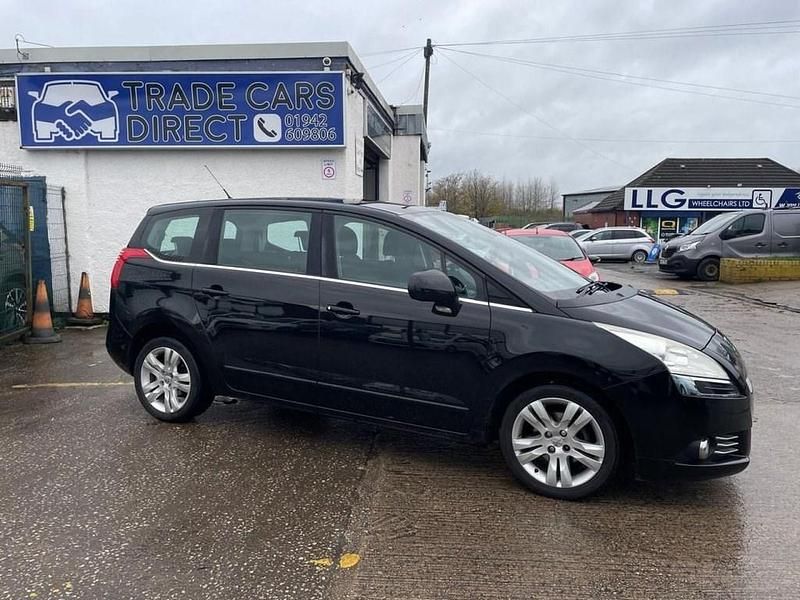 Used Peugeot 5008 Active 115 HP (84 kW) 2013 Black MPV