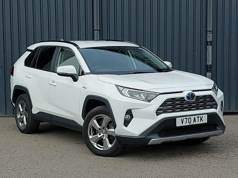 White Used 2020 Toyota RAV4 Hybrid Design SUV | £23,998 (Fair price) - Image 1/4