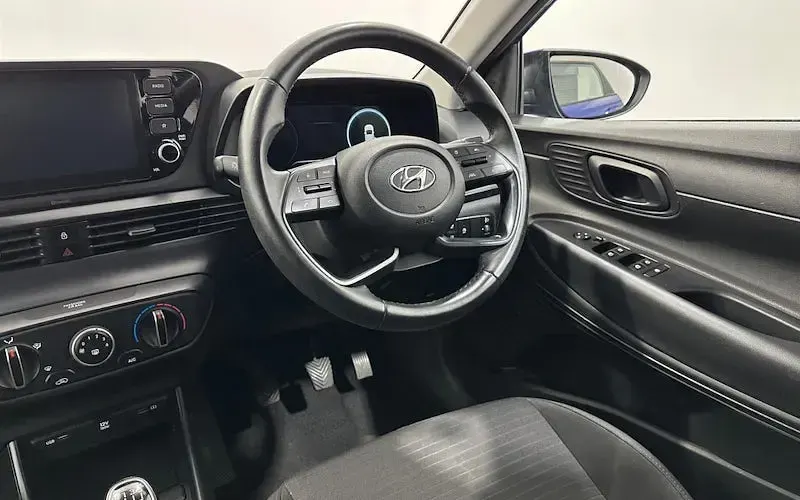 Used Hyundai i20 SE 101 HP (74 kW) 2022 Blue Hatchback