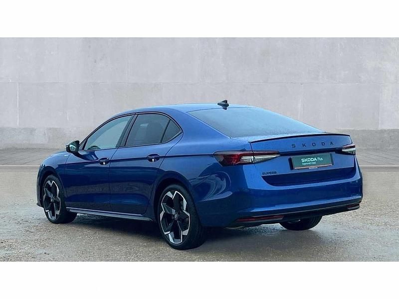 Used Skoda Superb SportLine 147 HP (108 kW) 2025 Blue Hatchback