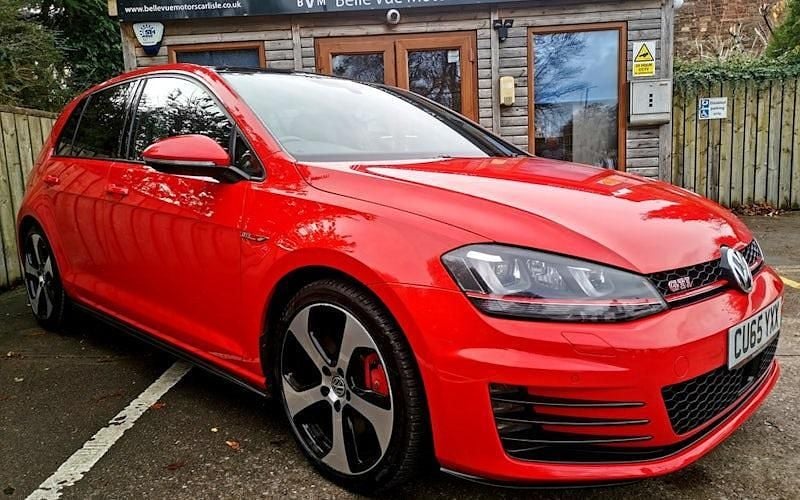 Used VW Golf VII GTI 230 HP (169 kW) 2015 Red Hatchback