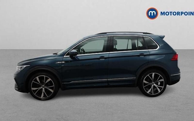 Usado VW Tiguan R-line 150 CV (110 kW) 2022 Azul SUV
