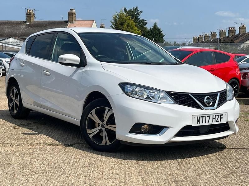 White Used 2017 Nissan Pulsar Acenta Hatchback | £7,188 (Expensive) - Image 1/4