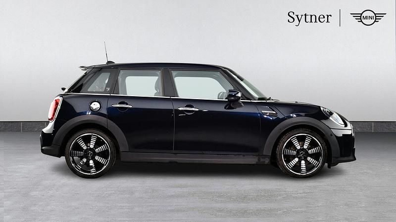 Used Mini Cooper S Exclusive 176 HP (129 kW) 2022 Black Hatchback