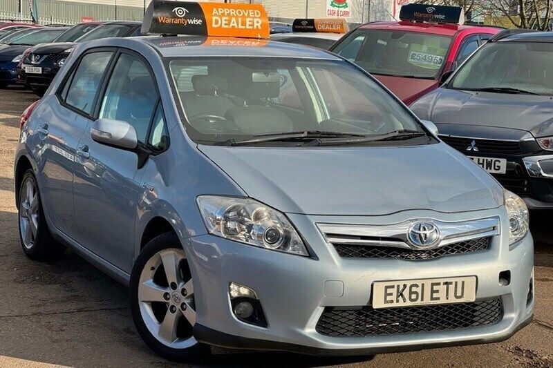 Used 2011 Toyota Auris Hybrid T4 | £4,975 (Fair price) - Image 1/1