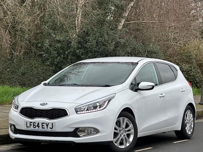 Used Kia Ceed 2014 White Hatchback