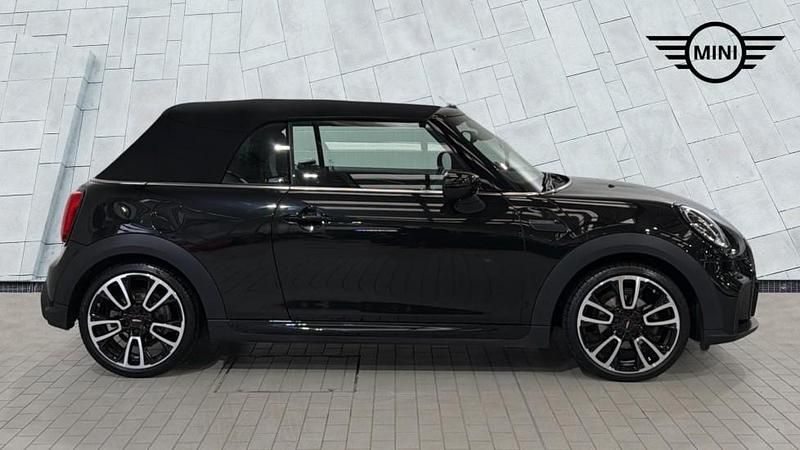Used Mini Cooper Sport 134 HP (98 kW) 2023 Black Hatchback