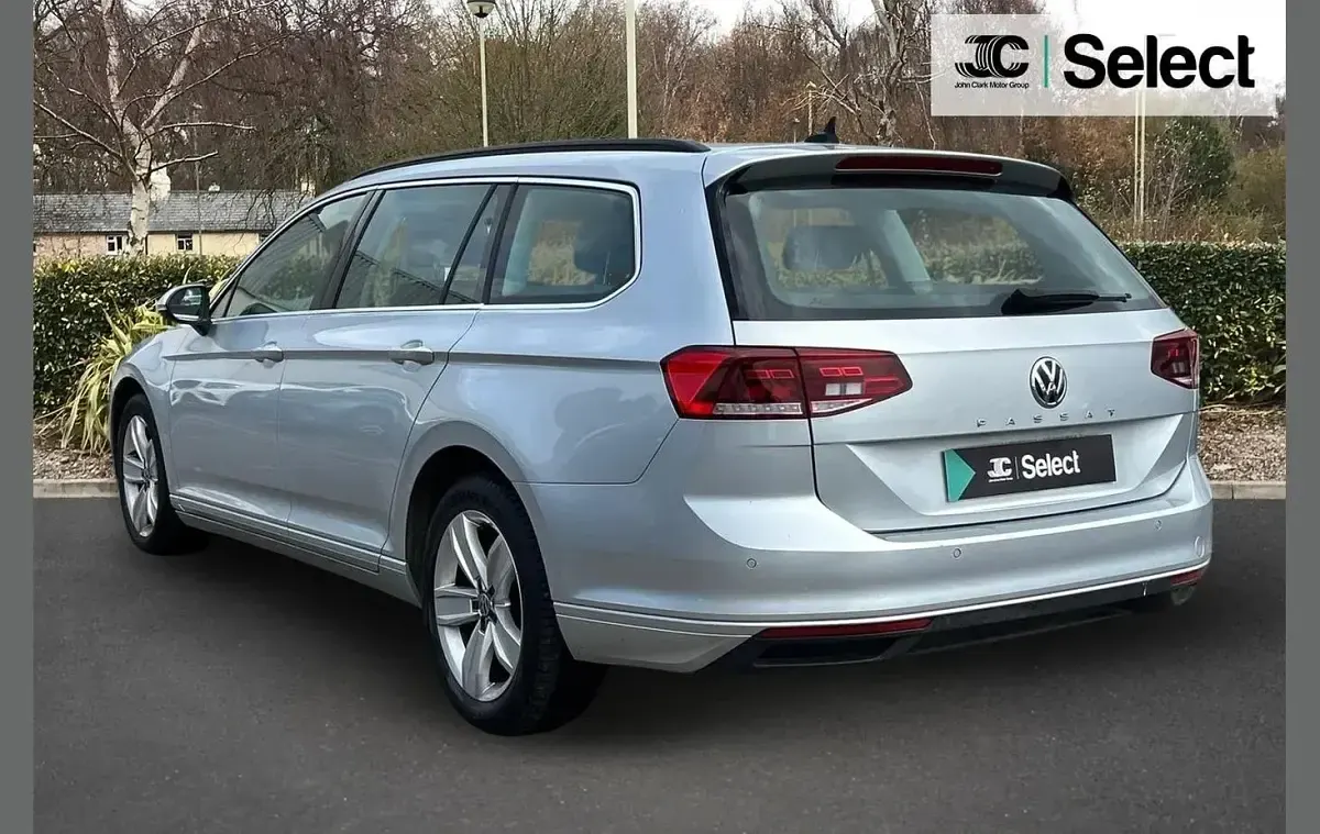 Usado VW Passat SE 147 HP (108 kW) 2020 Prateado Carrinha