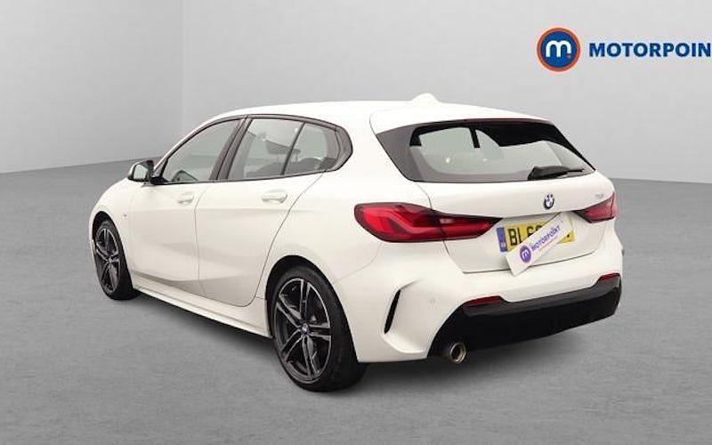 Used BMW 118 M Sport 140 HP (102 kW) 2019 White Hatchback