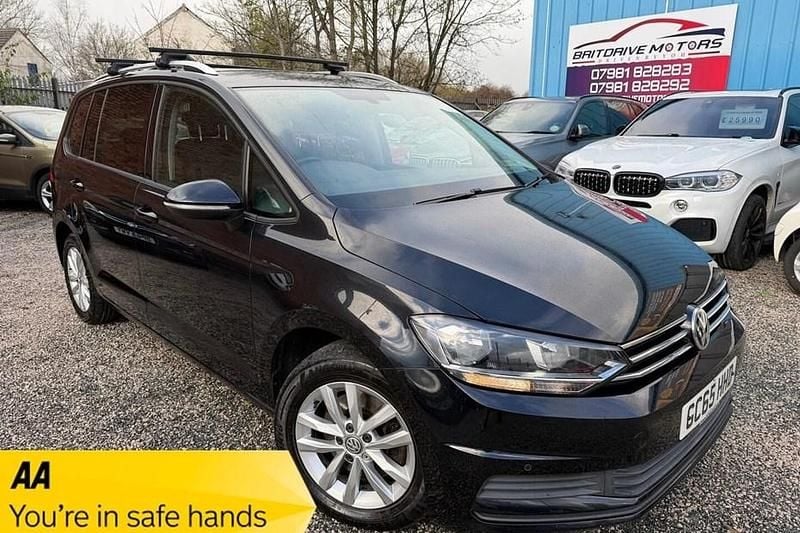 Black Used 2016 VW Touran SE MPV | £7,695 (Good price) - Image 1/1