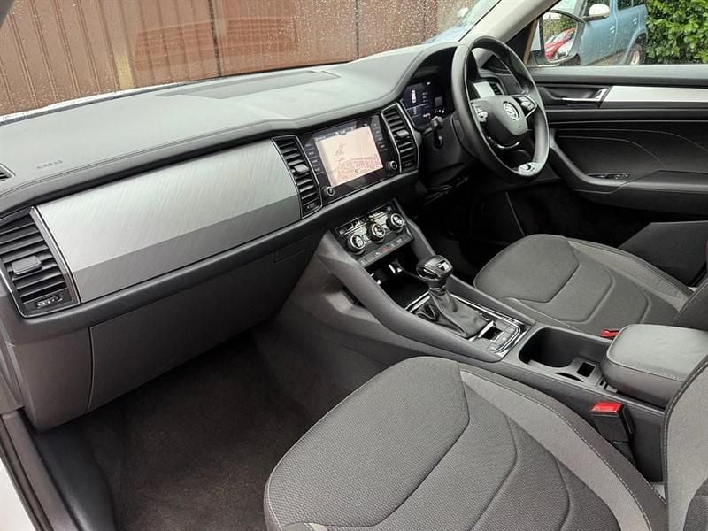 Used Skoda Kodiaq SE Drive 2023 White SUV