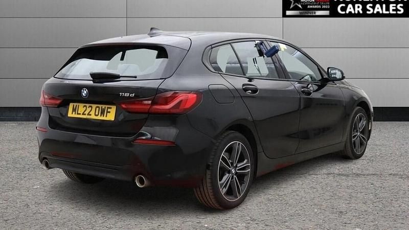 Used BMW 118 Sport Line 2022 Black Hatchback