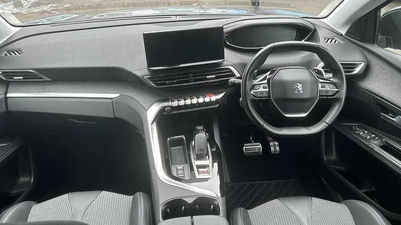 Used Peugeot 3008 Allure+ 131 HP (96 kW) 2022 Grey SUV