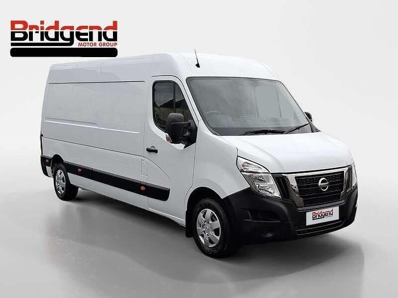 Used Nissan Interstar Acenta 135 HP (99 kW) 2022 White Van