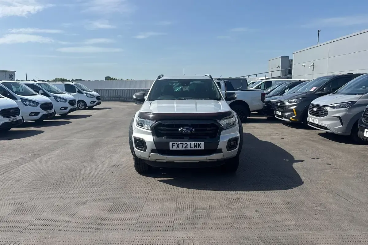 Used Ford Ranger Wildtrack 213 HP (156 kW) 2022 Moondust silver Pickup
