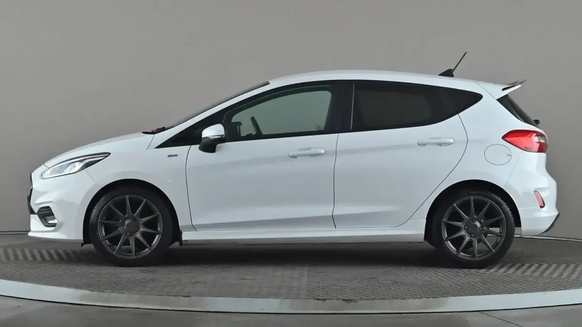 Used Ford Fiesta ST-Line 95 HP (69 kW) 2021 White Hatchback