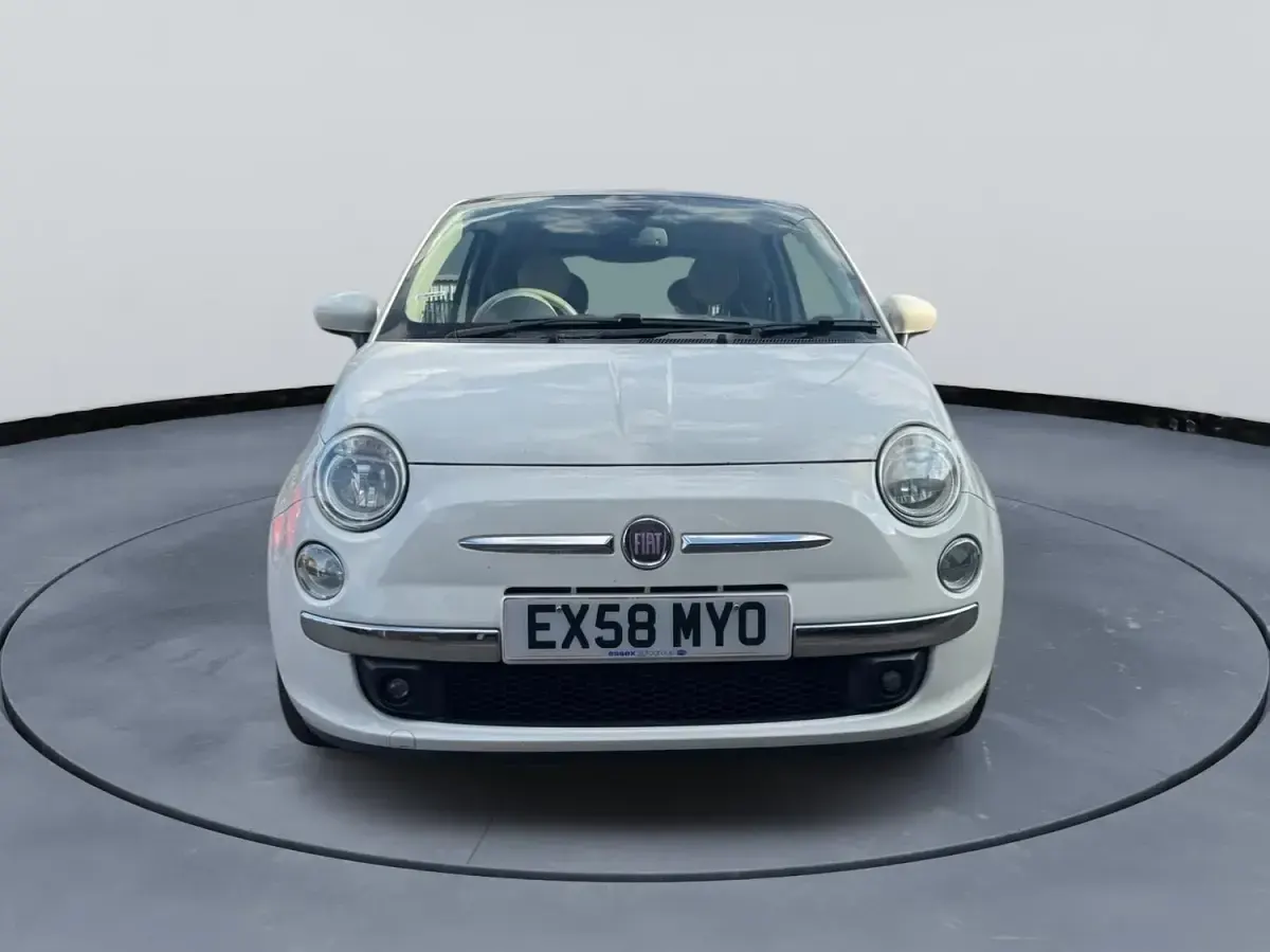 Used Fiat 500 Lounge 69 HP (50 kW) 2008 White Hatchback