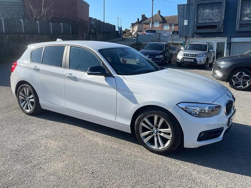 Used BMW 116 Sport Line 114 HP (83 kW) 2015 White Hatchback