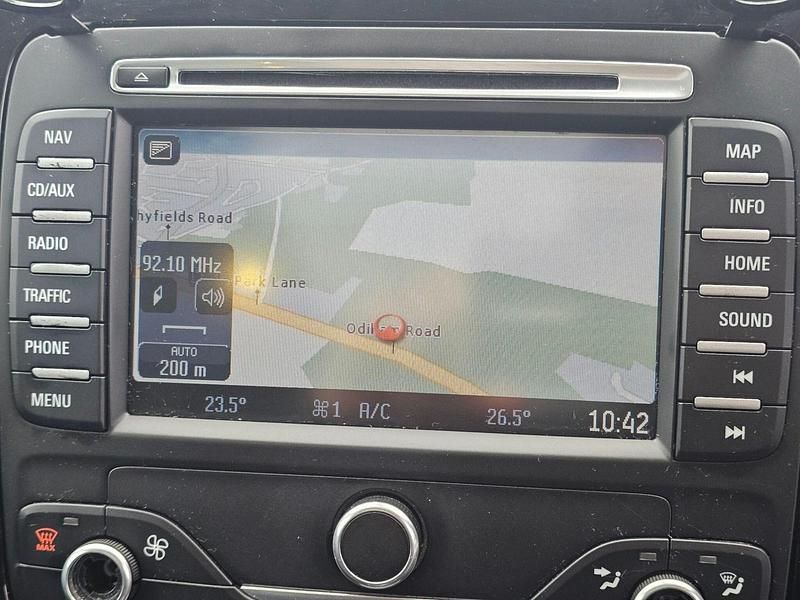 Used Ford S-MAX Titanium 140 HP (102 kW) 2013 Silver MPV