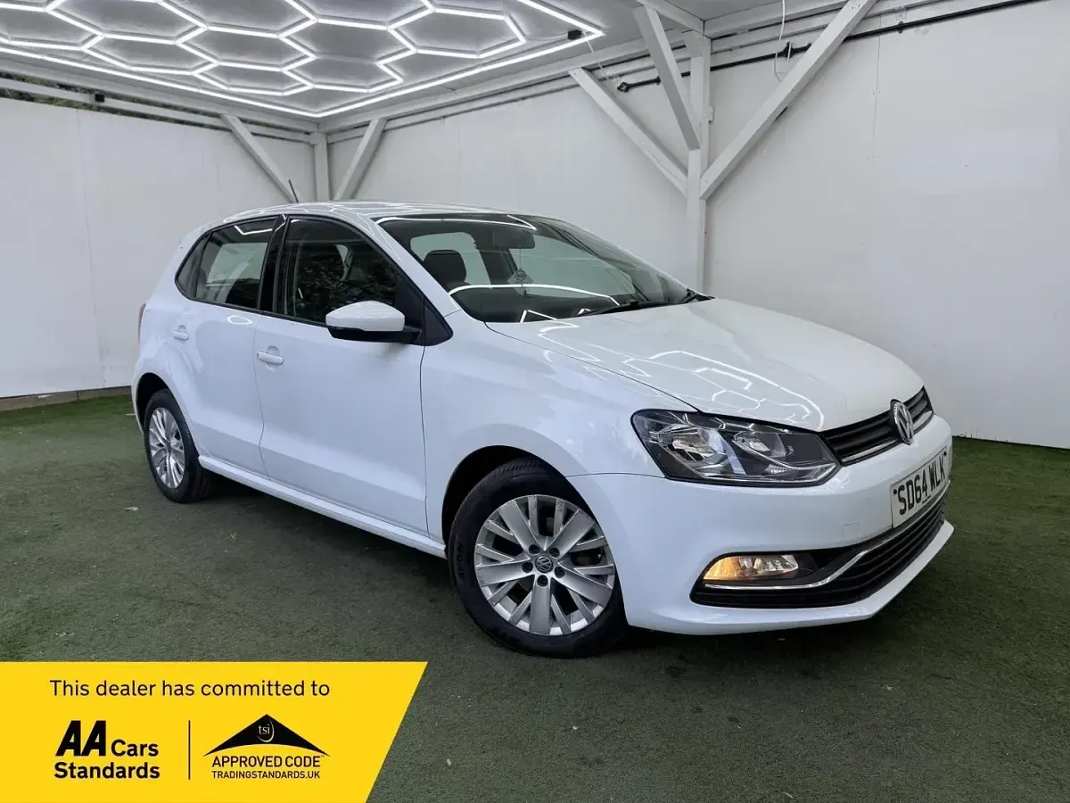 Usado VW Polo SE 60 HP (44 kW) 2015 Branco Citadino