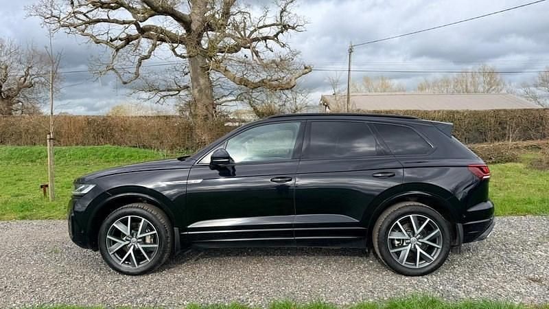 Used VW Touareg R-line 286 HP (210 kW) 2019 Black SUV