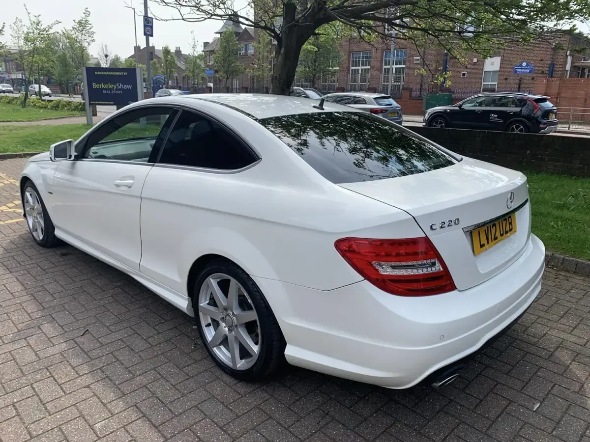 Usado Mercedes C220 AMG 2012 Branco Coupé