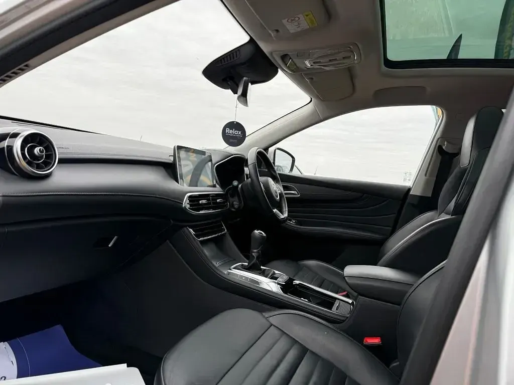 Used MG HS Exclusive 162 HP (119 kW) 2023 Silver SUV