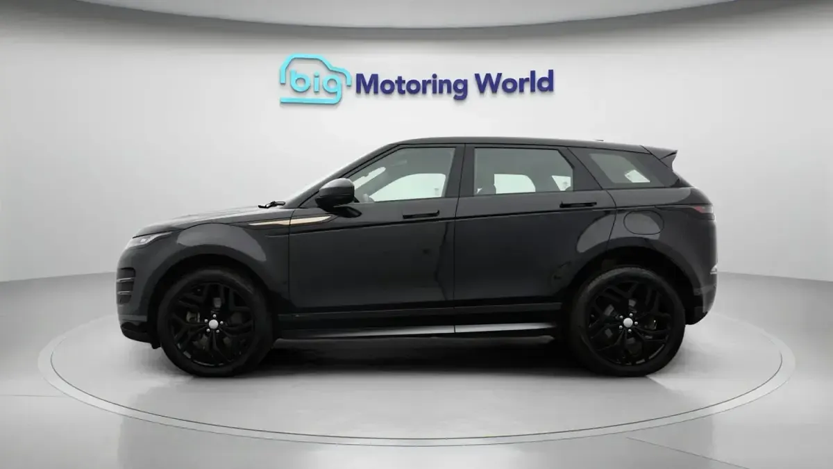Używany Land Rover Range Rover evoque SE Dynamic 309 KM (227 kW) 2021 Czarny SUV