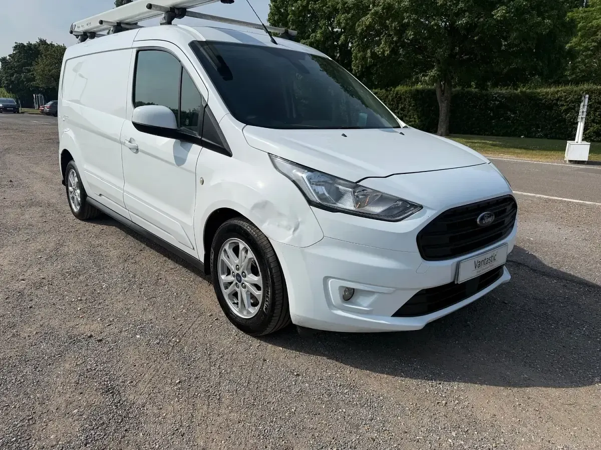 Used Ford Transit Connect Limited 120 HP (88 kW) 2019 White MPV